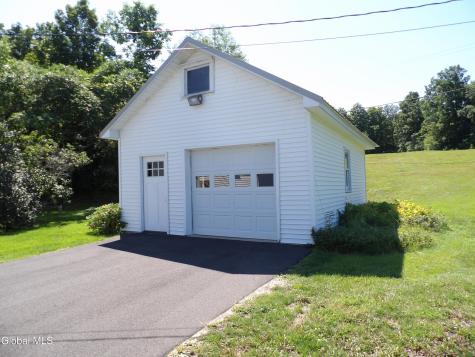 3058 Delaware Turnpike Voorheesville NY 12186