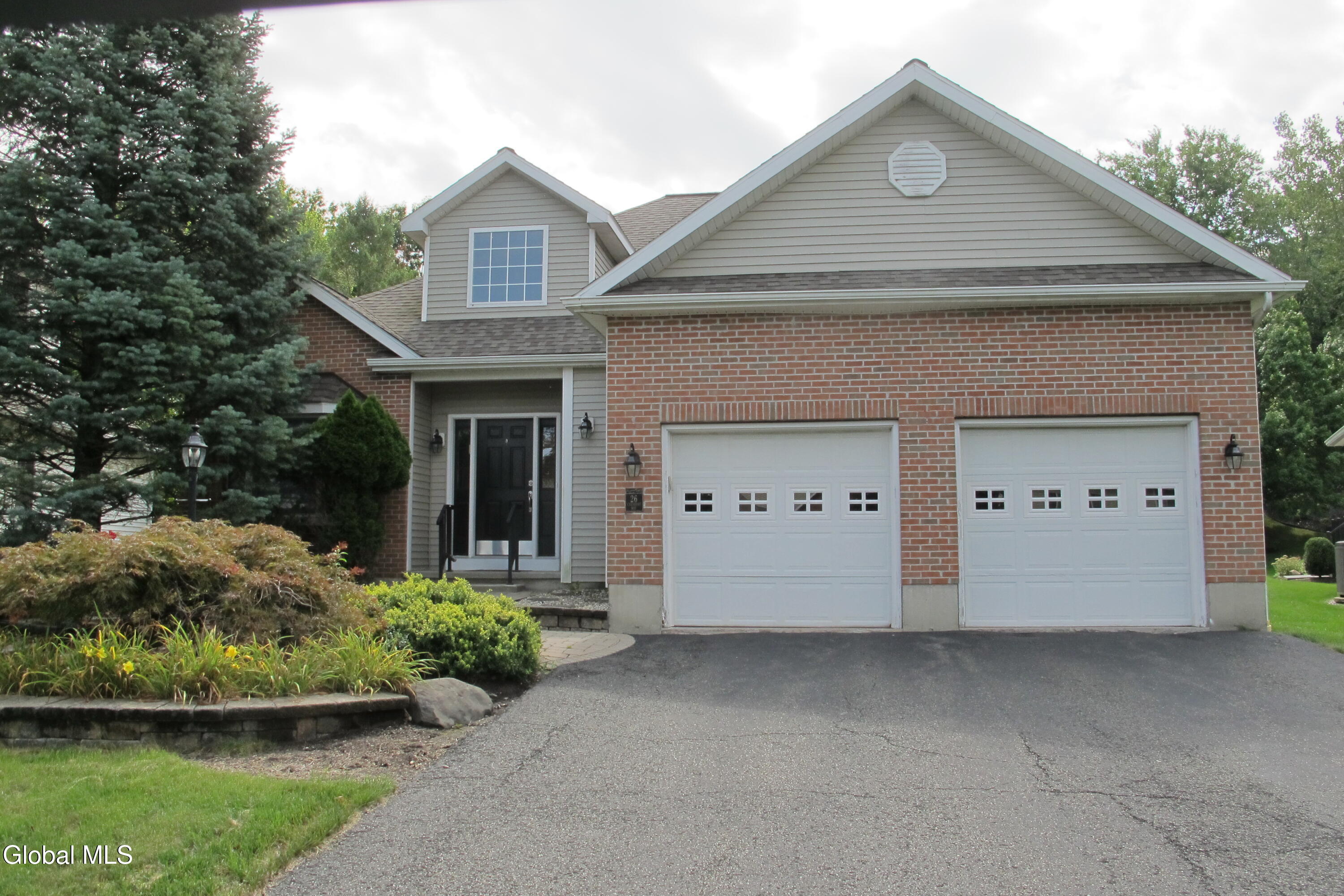 26 Cheshire Way Albany NY 12211