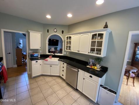 26 Cheshire Way Albany NY 12211