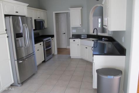 26 Cheshire Way Albany NY 12211