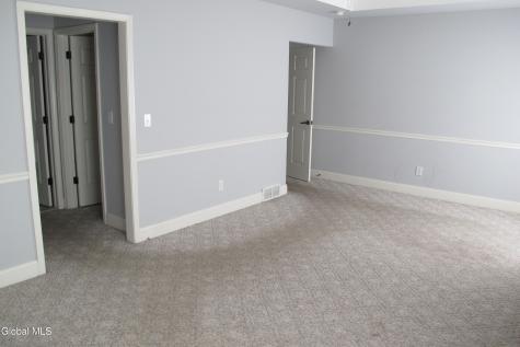 26 Cheshire Way Albany NY 12211