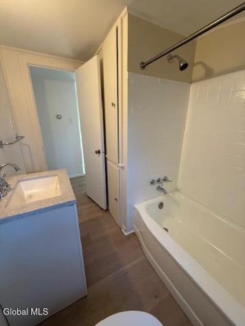 27 Knob Hill Road Albany NY 12211