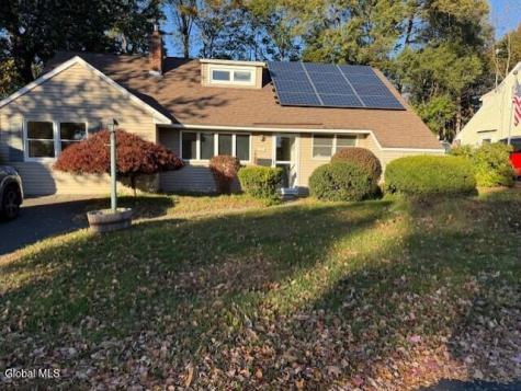 27 Knob Hill Road Albany NY 12211