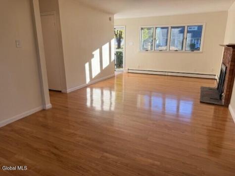 27 Knob Hill Road Albany NY 12211