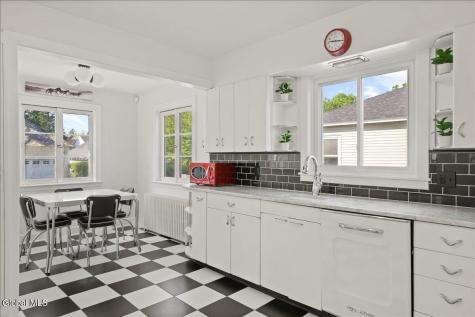 162 Lake Avenue Saratoga Springs NY 12866