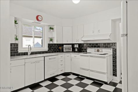 162 Lake Avenue Saratoga Springs NY 12866