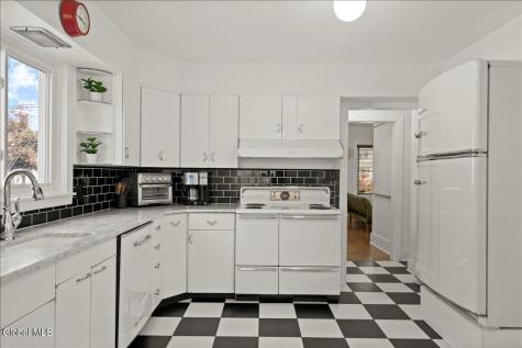 162 Lake Avenue Saratoga Springs NY 12866