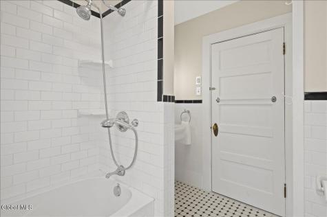 162 Lake Avenue Saratoga Springs NY 12866