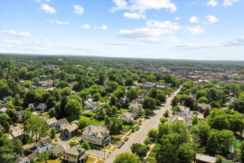 162 Lake Avenue Saratoga Springs NY 12866