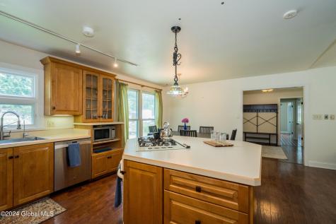 41 Eureka Avenue Saratoga Springs NY 12866