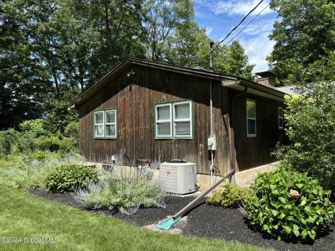 41 Eureka Avenue Saratoga Springs NY 12866