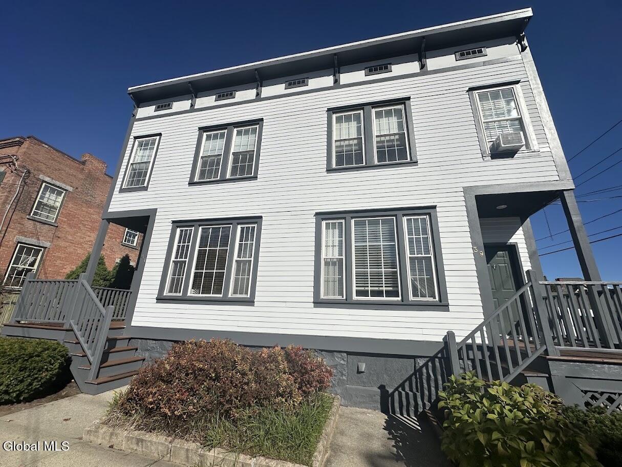 41 Walton Street Saratoga Springs NY 12866