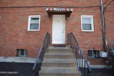 35 Mcalpin Street Albany NY 12209
