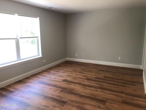 Rdg Mnr Court Niskayuna NY 12309