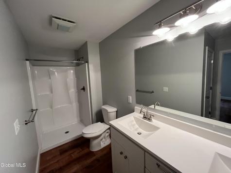 Rdg Mnr Court Niskayuna NY 12309