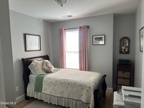 Rdg Mnr Court Niskayuna NY 12309