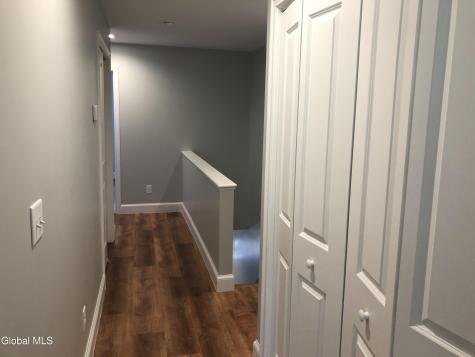 Rdg Mnr Court Niskayuna NY 12309