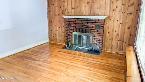 1 Dresden Court Guilderland NY 12203