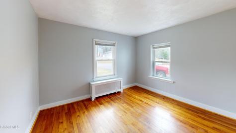 1 Dresden Court Guilderland NY 12203