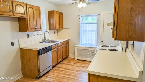 1 Dresden Court Guilderland NY 12203