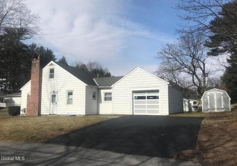 1 Dresden Court Guilderland NY 12203