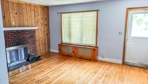 1 Dresden Court Guilderland NY 12203