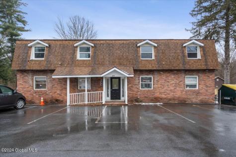 455 Maple Avenue Saratoga Springs NY 12866