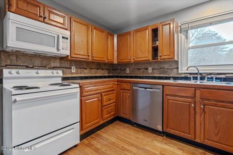 455 Maple Avenue Saratoga Springs NY 12866