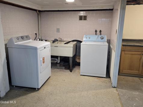 3206 Guilderland Avenue Rotterdam NY 12306