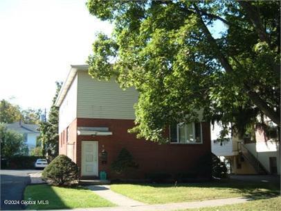 35 Parkwood Street Albany NY 12208