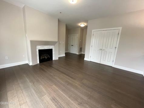 2 West Avenue Saratoga Springs NY 12866