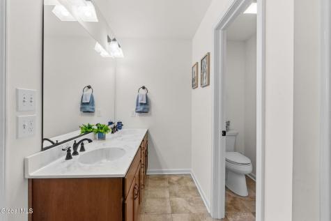 4B Inglewood Drive Halfmoon NY 12065