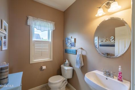 6 Damascus Way Malta NY 12020