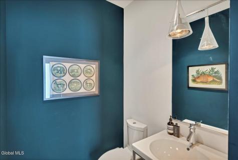 18 Granite Street Saratoga Springs NY 12866