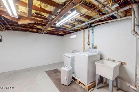 24 W Erie Street Albany NY 12208