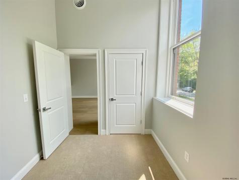 77 Van Dam Street Saratoga Springs NY 12866