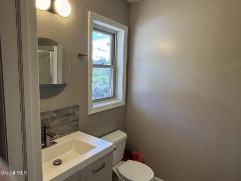 214 Walnut Lane Slingerlands NY 12159