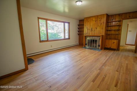 59 Parkwood Drive Colonie NY 12205