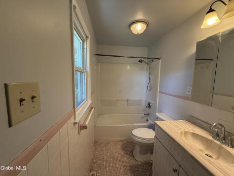5B Van Dyke Road Albany NY 12205