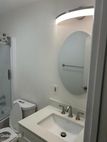 18 1/2 Voorhees Street Amsterdam NY 12010