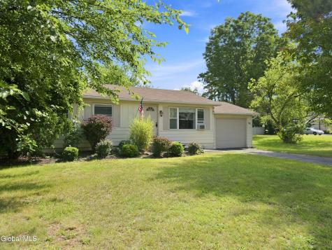 86 Jefferson Street Saratoga Springs NY 12866