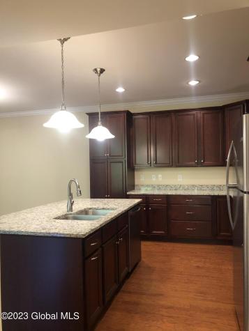 616 Lois Lane Schenectady NY 12304