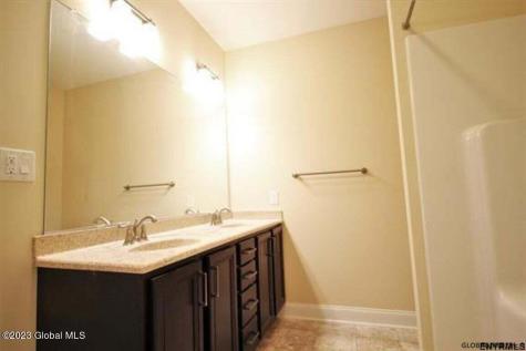 616 Lois Lane Schenectady NY 12304