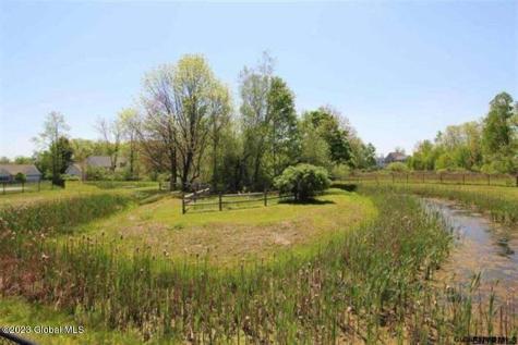 616 Lois Lane Schenectady NY 12304