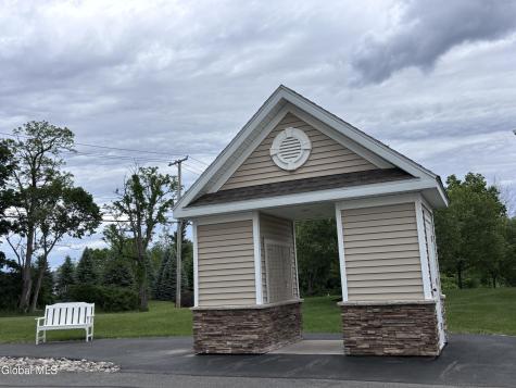 616 Lois Lane Schenectady NY 12304