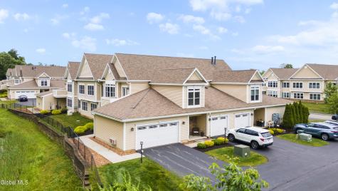 616 Lois Lane Schenectady NY 12304