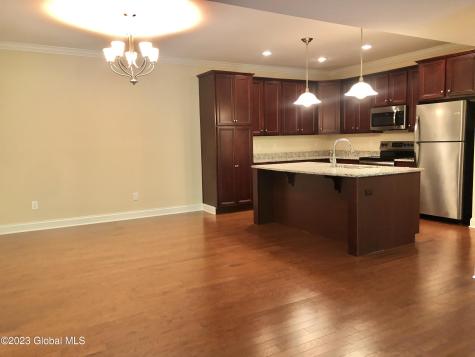 616 Lois Lane Schenectady NY 12304