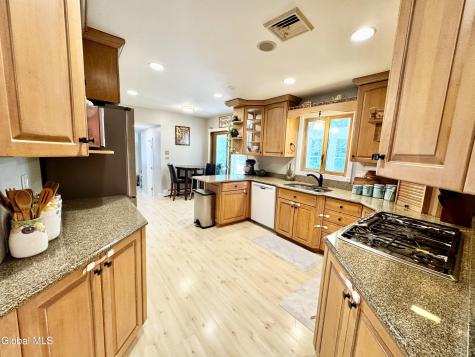 11 Hearthside Drive Ballston Lake NY 12019