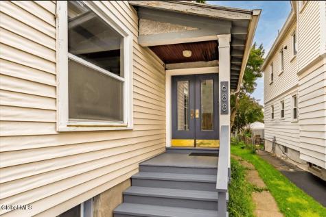 688 Myrtle Avenue Albany NY 12208
