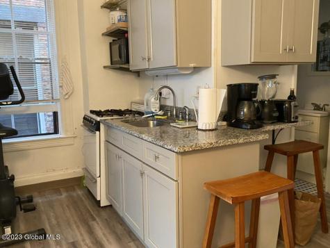 588 Madison Avenue Albany NY 12208